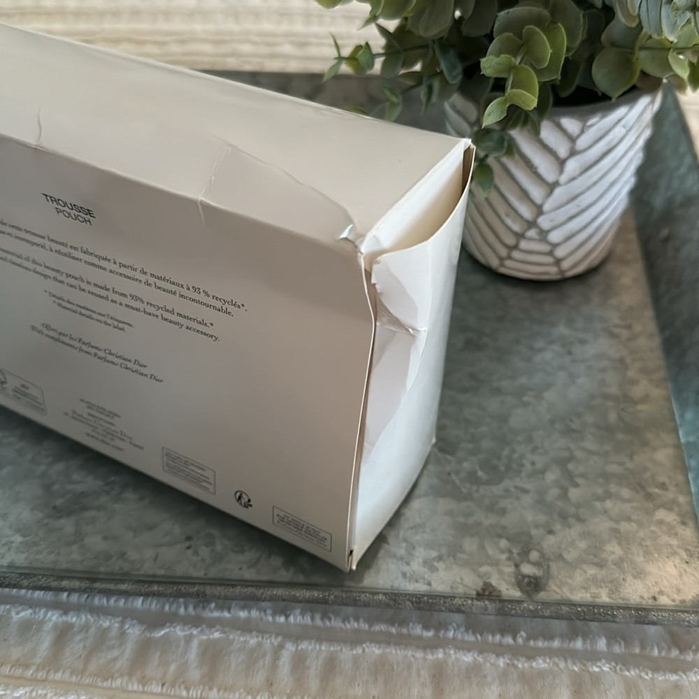 BNIB Dior Pouch - Picture 16 of 16